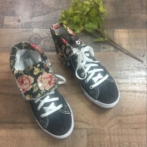 Epicstep Black Floral Fold-Down Hi-Tops Sz. 7